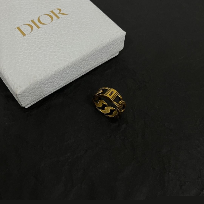 ch**an D*or rings